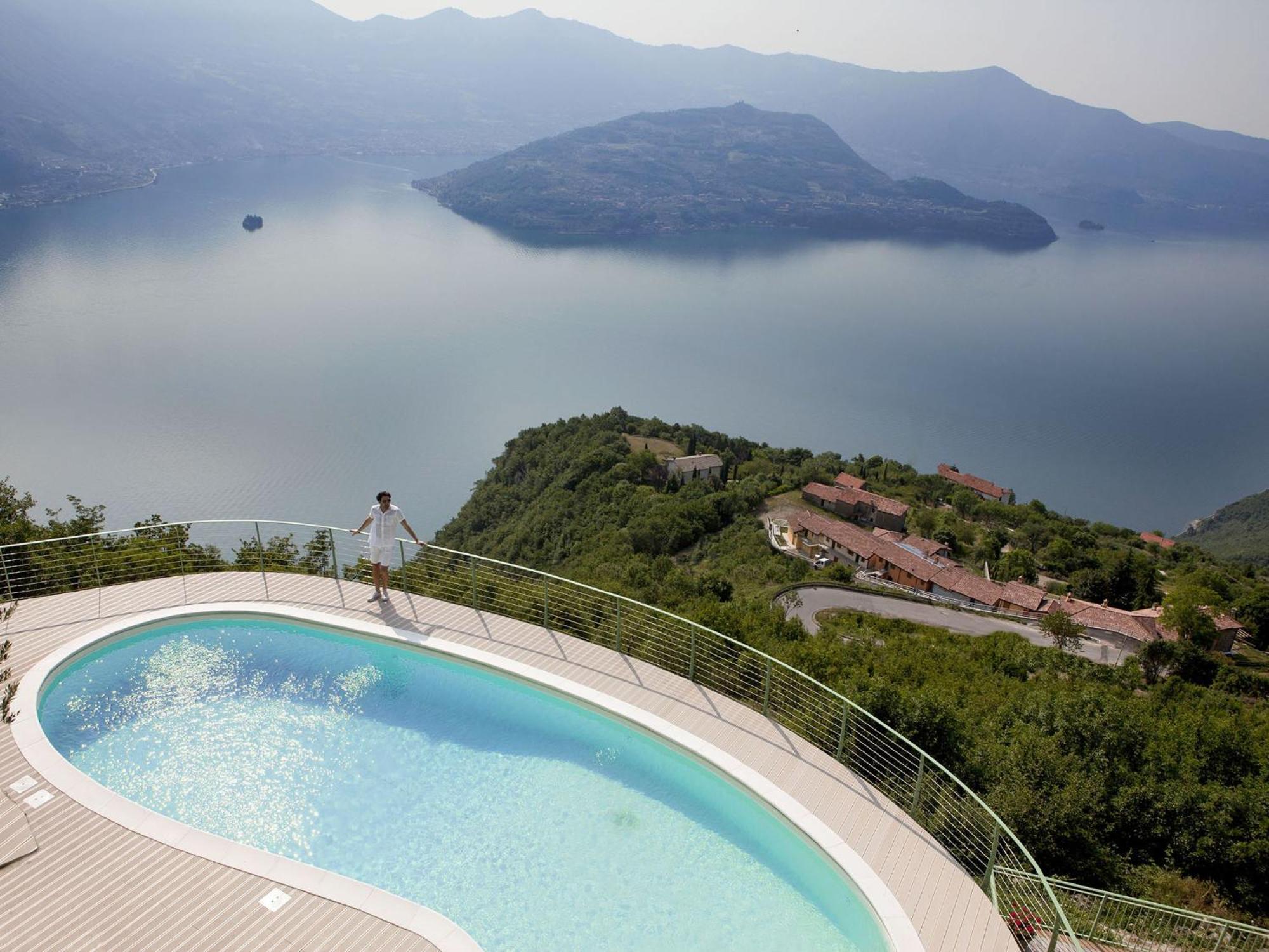 Mantegna - Garden With Lake View And Swimming Pool Parzanica Экстерьер фото